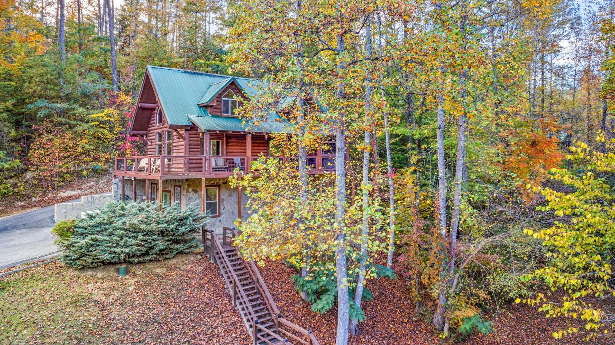 Relaxation Retreat - Pickleball Cabin - Wi-Fi, Fire Pit With Bar, Ev, Game Room, Hot Tub, Pool Access - Mins To Pf セバービル エクステリア 写真