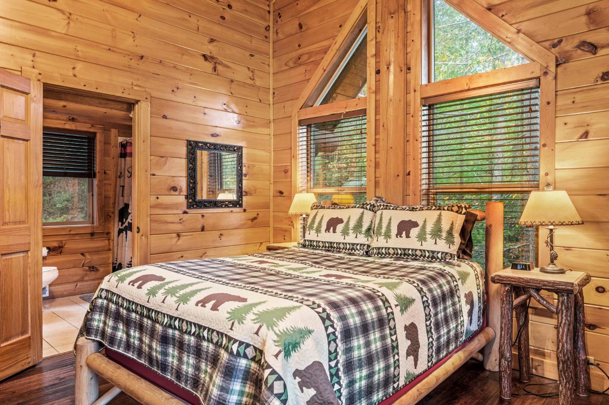 Relaxation Retreat - Pickleball Cabin - Wi-Fi, Fire Pit With Bar, Ev, Game Room, Hot Tub, Pool Access - Mins To Pf セバービル エクステリア 写真