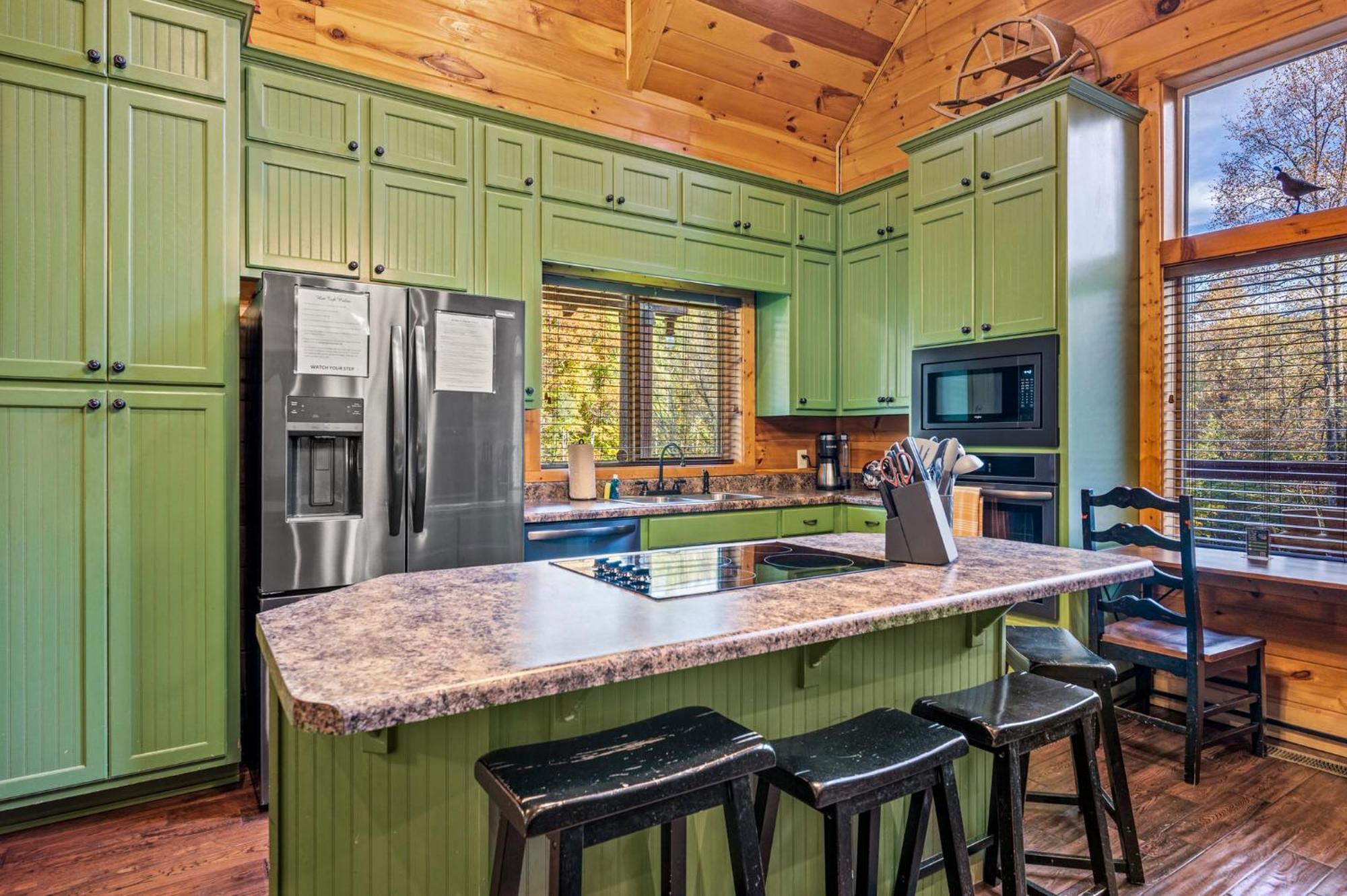 Relaxation Retreat - Pickleball Cabin - Wi-Fi, Fire Pit With Bar, Ev, Game Room, Hot Tub, Pool Access - Mins To Pf セバービル エクステリア 写真